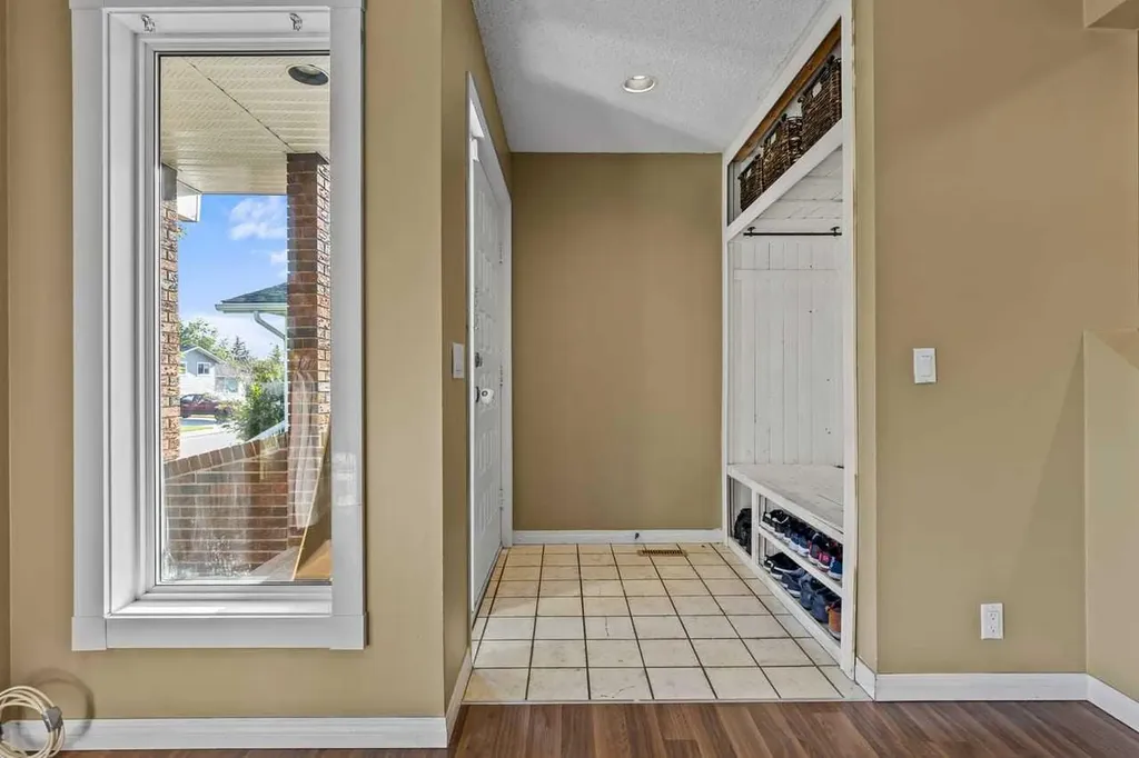 34 Elk Hill SE Airdrie AB T4B 1Y9