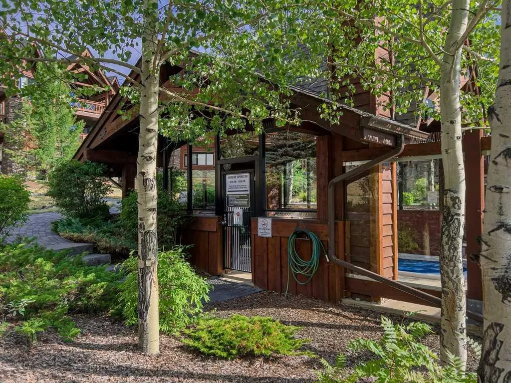 106 Stewart Creek Landing Canmore AB T1W 0G6