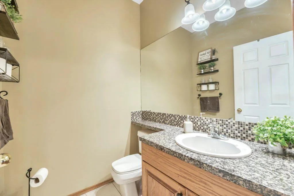 199 Lakeside Greens Court Chestermere AB T1X 1C7