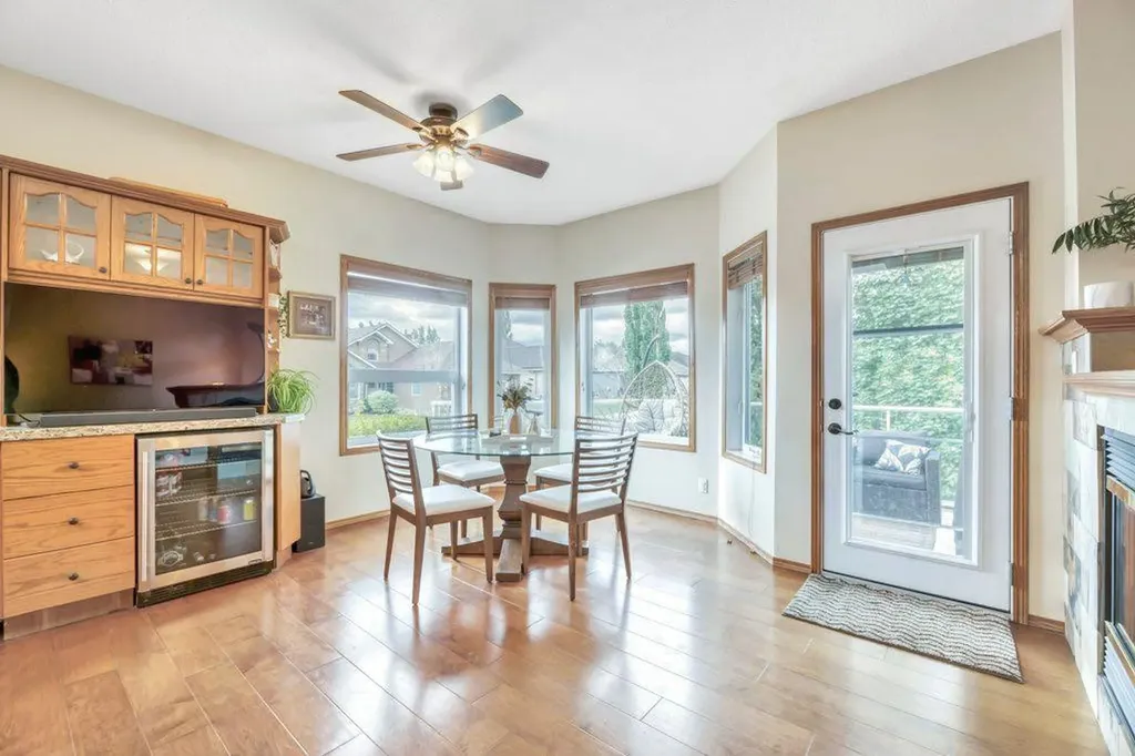 199 Lakeside Greens Court Chestermere AB T1X 1C7