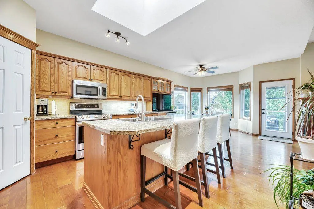 199 Lakeside Greens Court Chestermere AB T1X 1C7