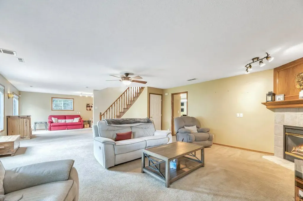 199 Lakeside Greens Court Chestermere AB T1X 1C7