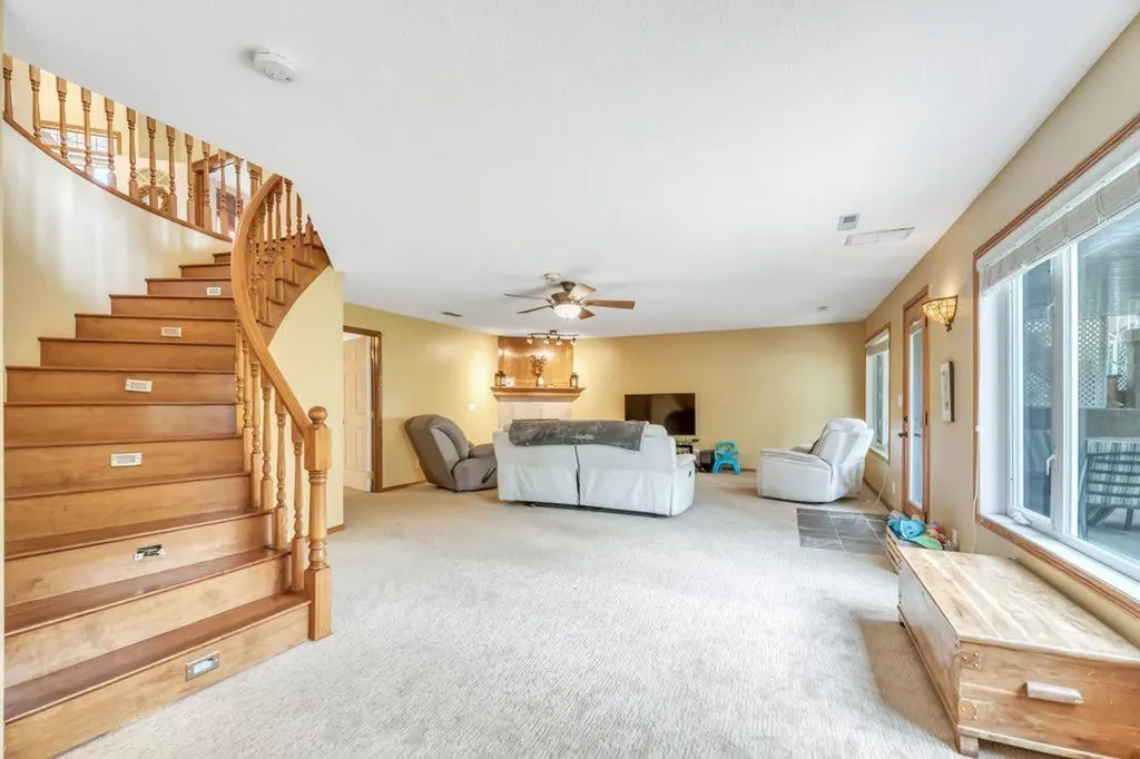 199 Lakeside Greens Court Chestermere AB T1X 1C7