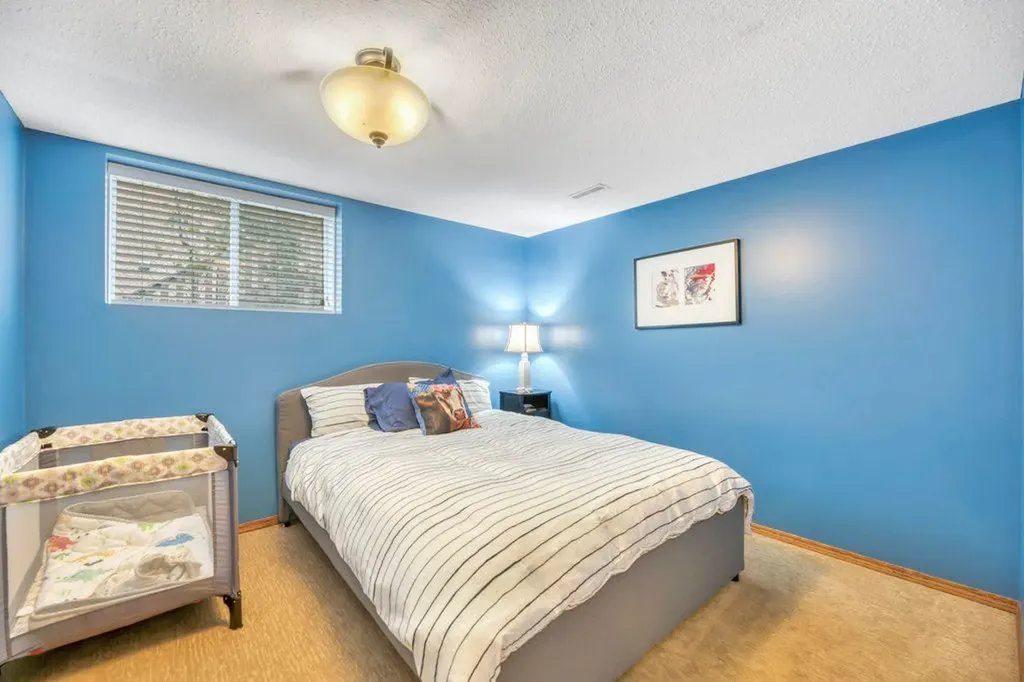 199 Lakeside Greens Court Chestermere AB T1X 1C7