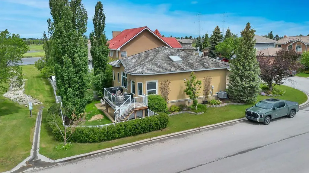 199 Lakeside Greens Court Chestermere AB T1X 1C7