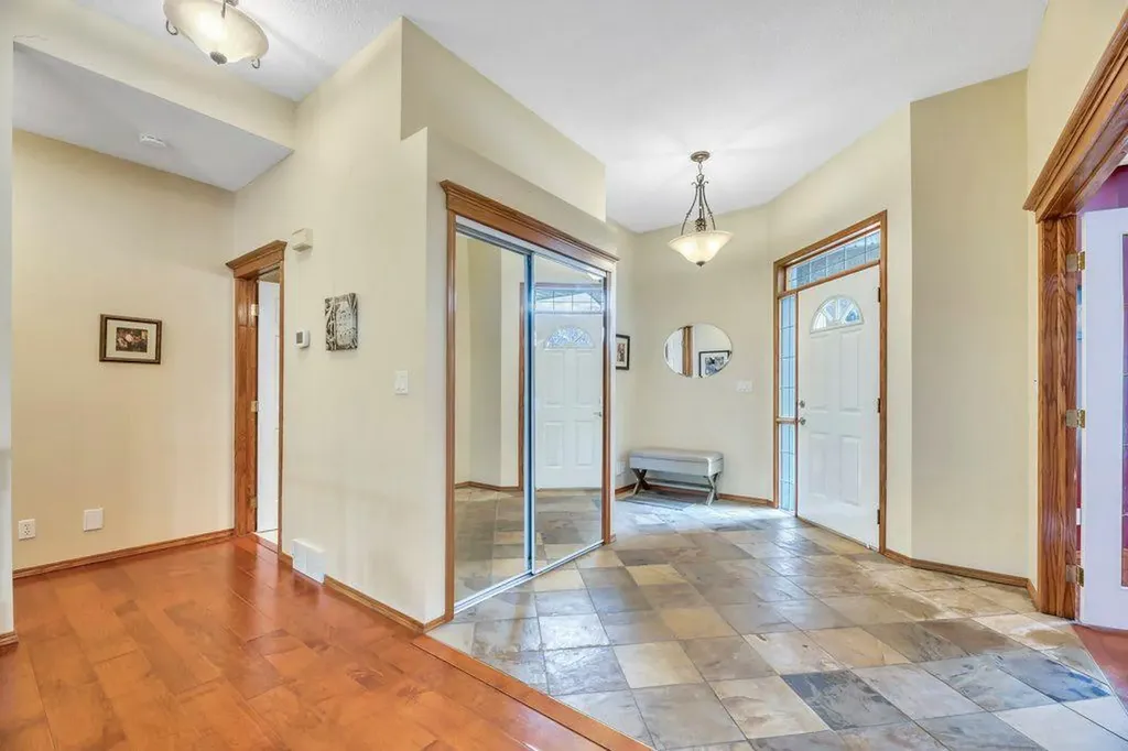 199 Lakeside Greens Court Chestermere AB T1X 1C7