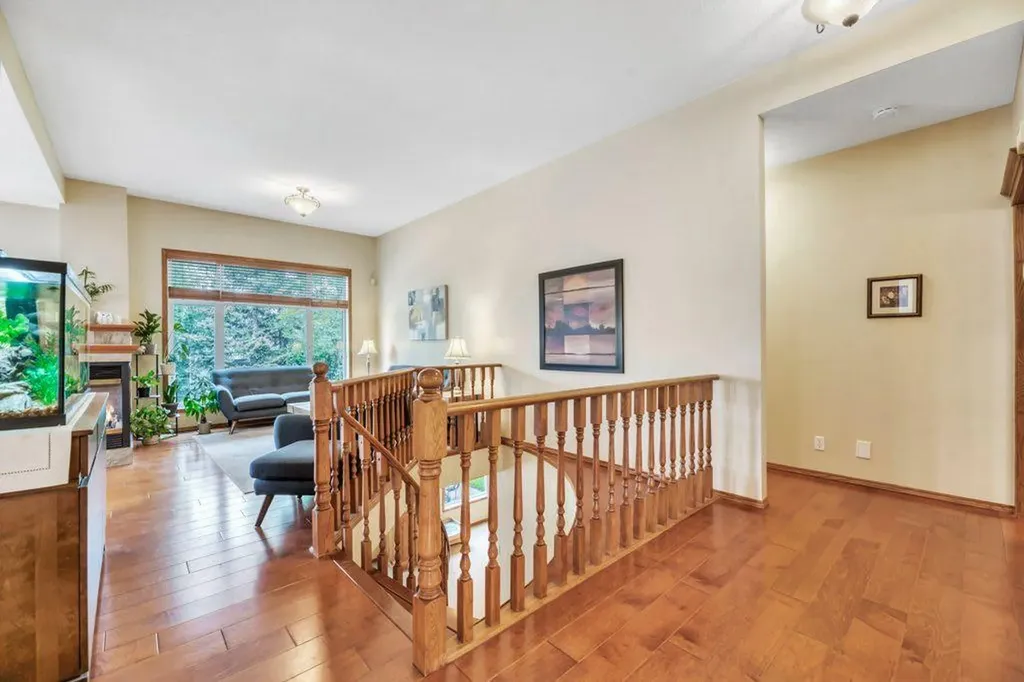 199 Lakeside Greens Court Chestermere AB T1X 1C7