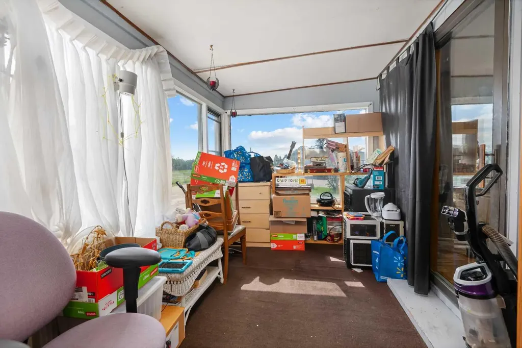 3223 83 Street NW Calgary AB T3B 5P3