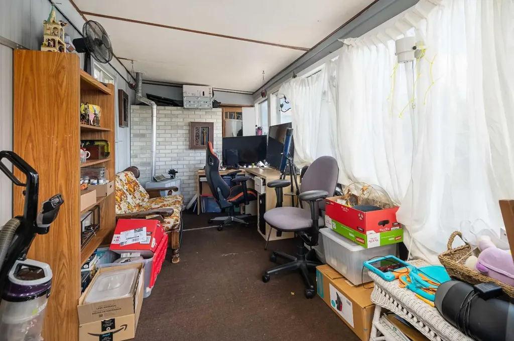 3223 83 Street NW Calgary AB T3B 5P3