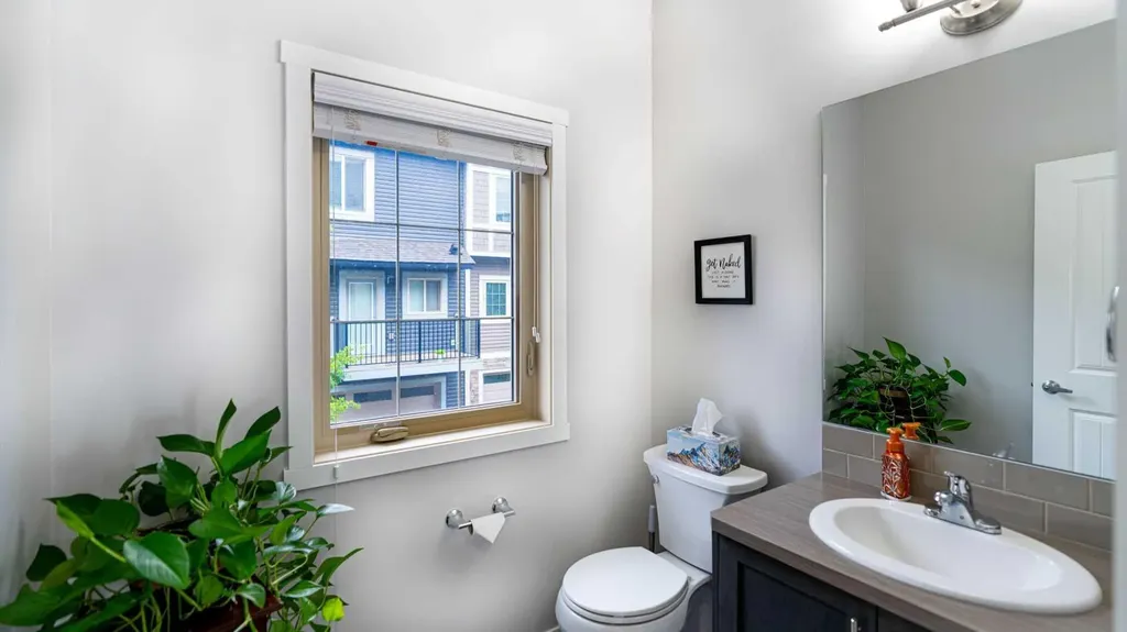 340 Legacy Point SE Calgary AB T2X 3Z3