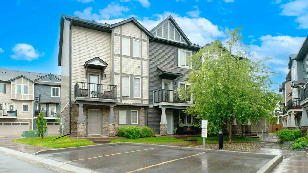 340 Legacy Point SE Calgary AB T2X 3Z3