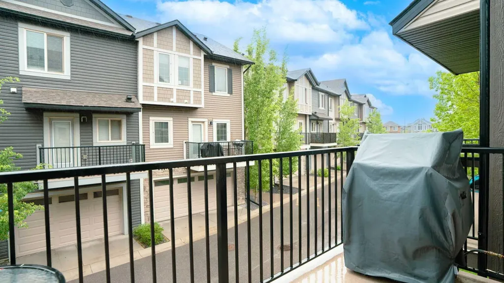 340 Legacy Point SE Calgary AB T2X 3Z3