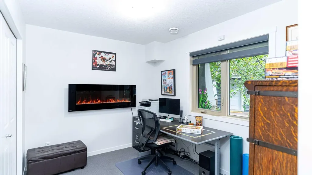 340 Legacy Point SE Calgary AB T2X 3Z3