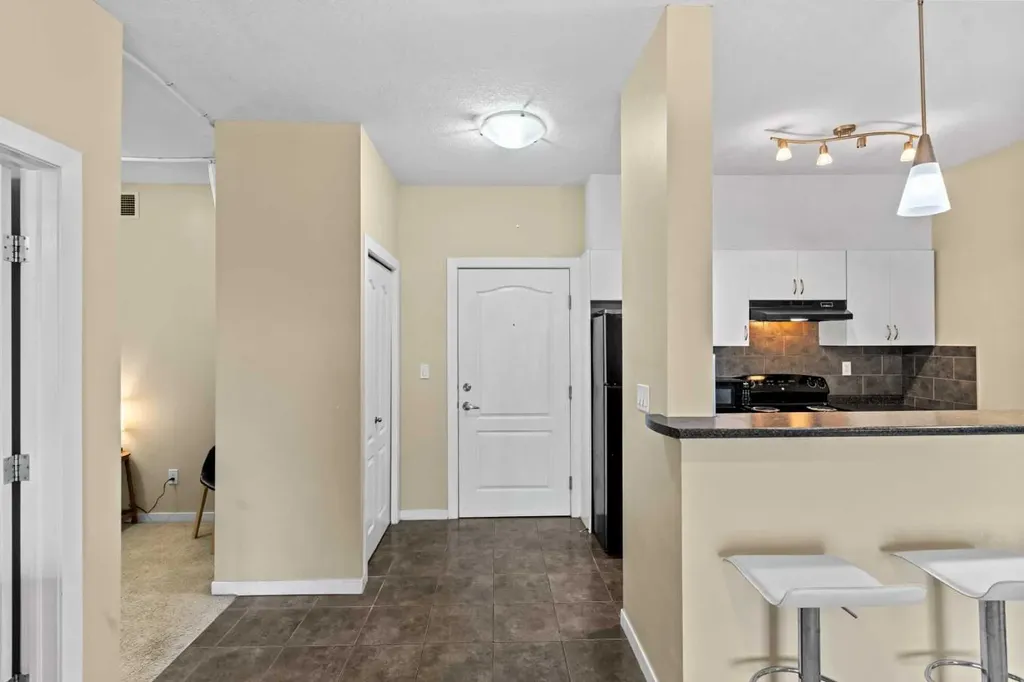 604 East Lake Boulevard NE Airdrie AB T4A 0G6