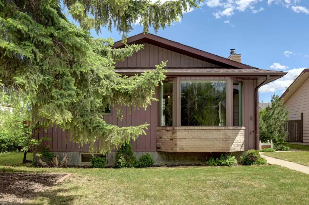 9 Maple Leaf Road Strathmore AB T1P 1G6