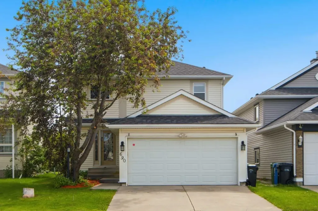 690 Coventry Drive NE Calgary AB T3H 4M3