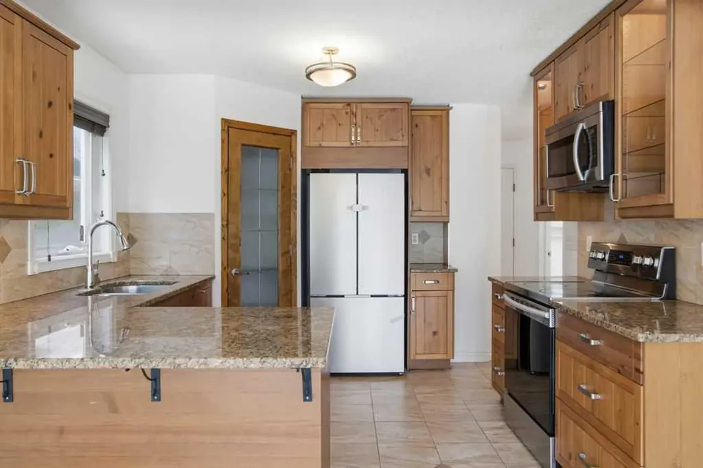 690 Coventry Drive NE Calgary AB T3H 4M3