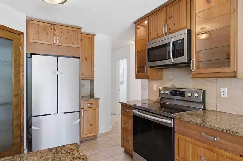 690 Coventry Drive NE Calgary AB T3H 4M3