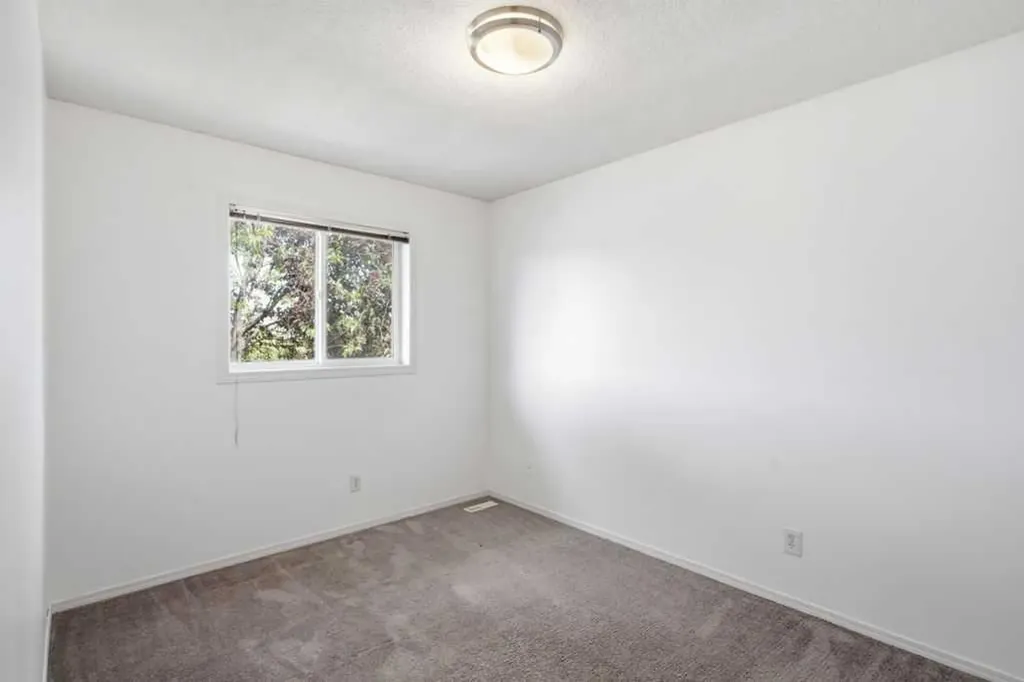 690 Coventry Drive NE Calgary AB T3H 4M3