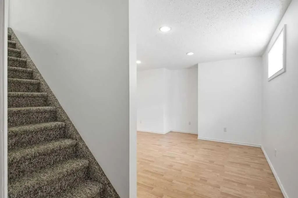 690 Coventry Drive NE Calgary AB T3H 4M3