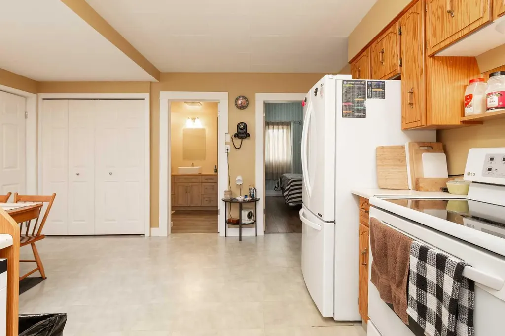 606 5 Street Warner AB T0K 2L0