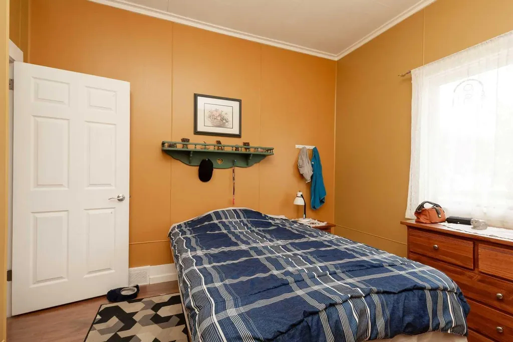 606 5 Street Warner AB T0K 2L0
