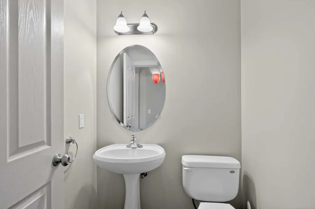 243 Silverado Plains Close SW Calgary AB T2X 0J2