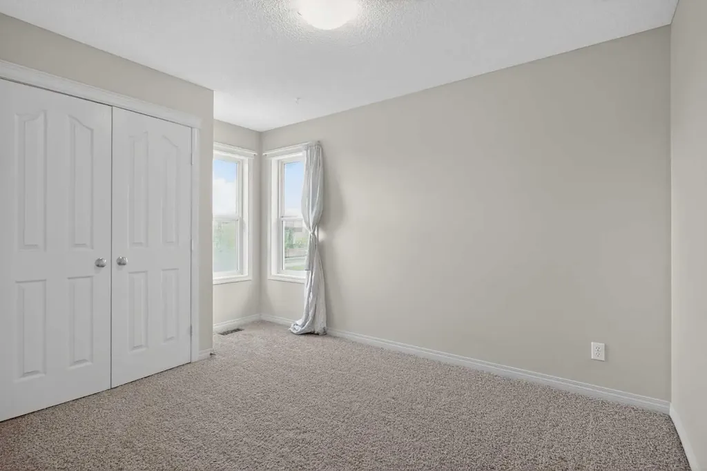 243 Silverado Plains Close SW Calgary AB T2X 0J2