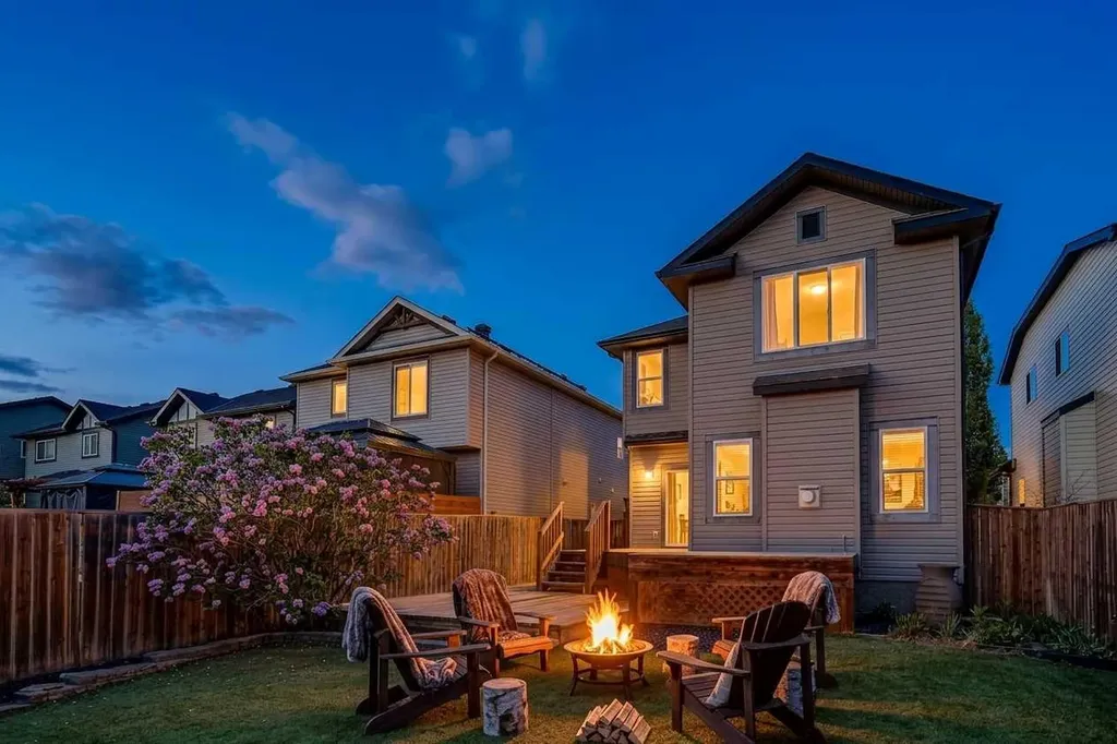 243 Silverado Plains Close SW Calgary AB T2X 0J2