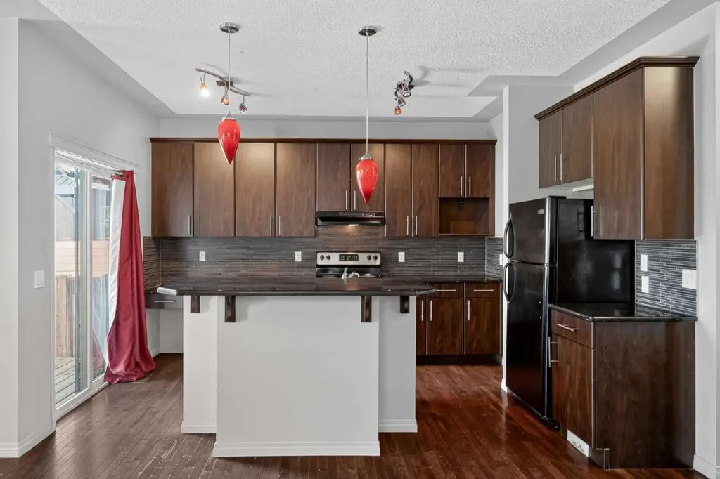 243 Silverado Plains Close SW Calgary AB T2X 0J2
