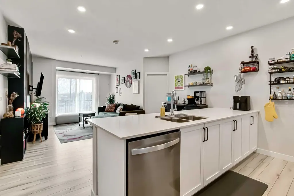 255 Les Jardins Park SE Calgary AB T2C5W9