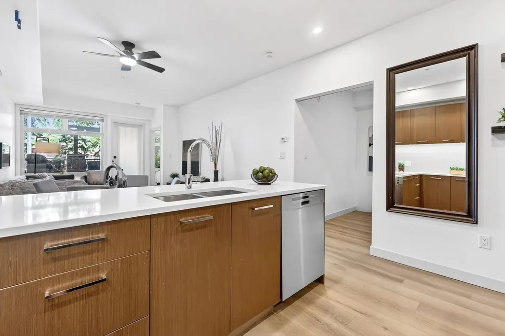 323 20 Avenue SW Calgary AB T2S 2G5
