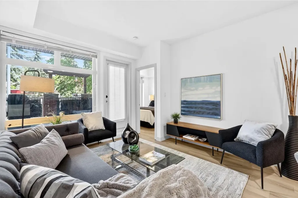323 20 Avenue SW Calgary AB T2S 2G5