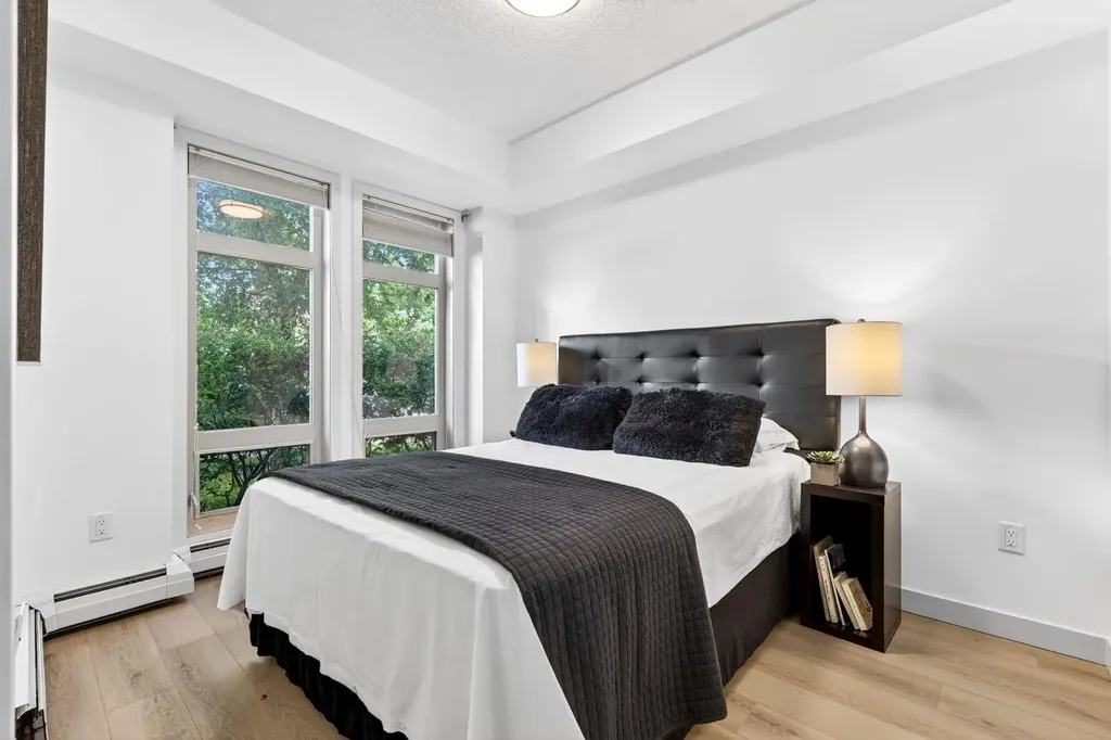 323 20 Avenue SW Calgary AB T2S 2G5
