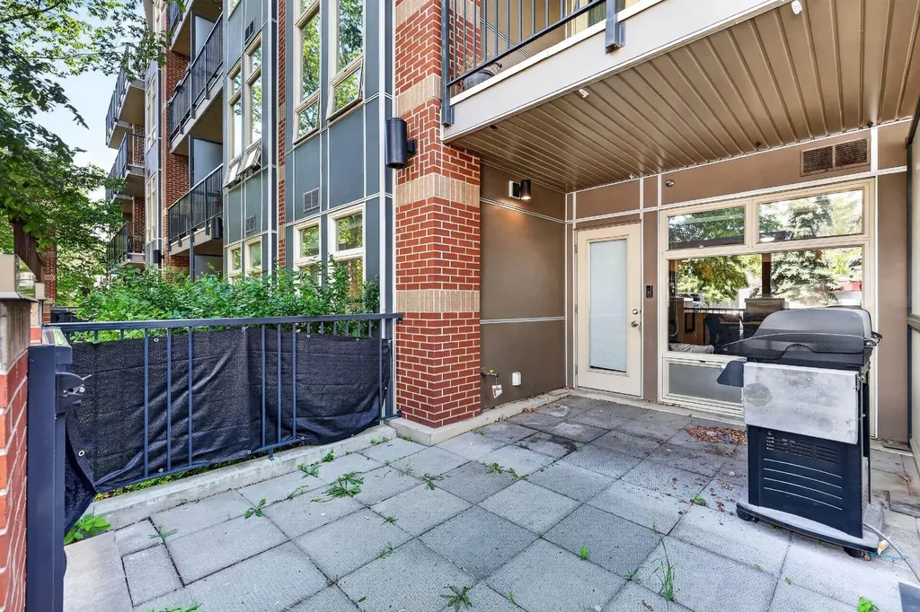 323 20 Avenue SW Calgary AB T2S 2G5