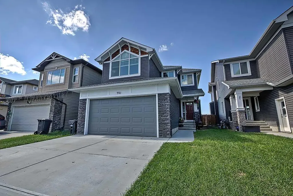 732 Hampton Hills Drive NE High River AB T1V 0E6