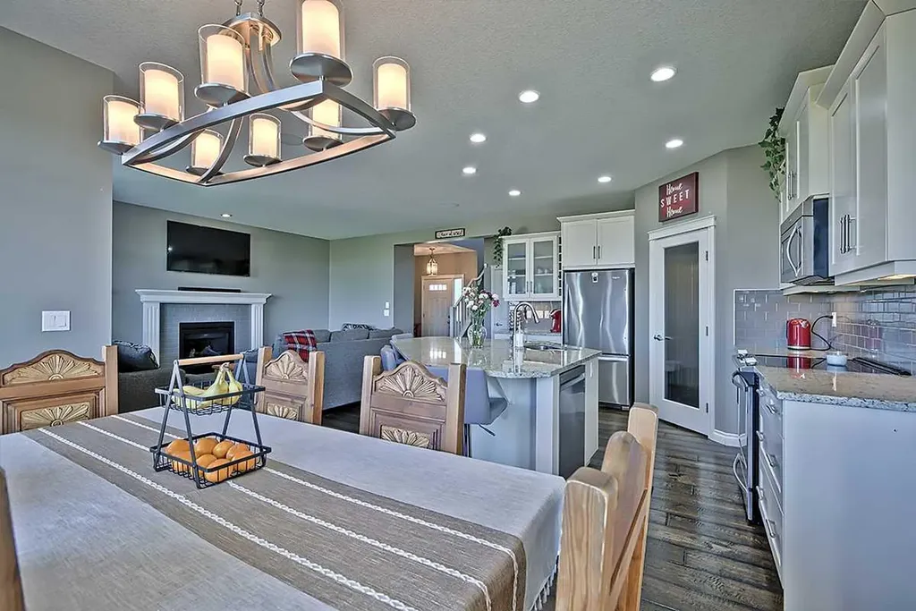 732 Hampton Hills Drive NE High River AB T1V 0E6