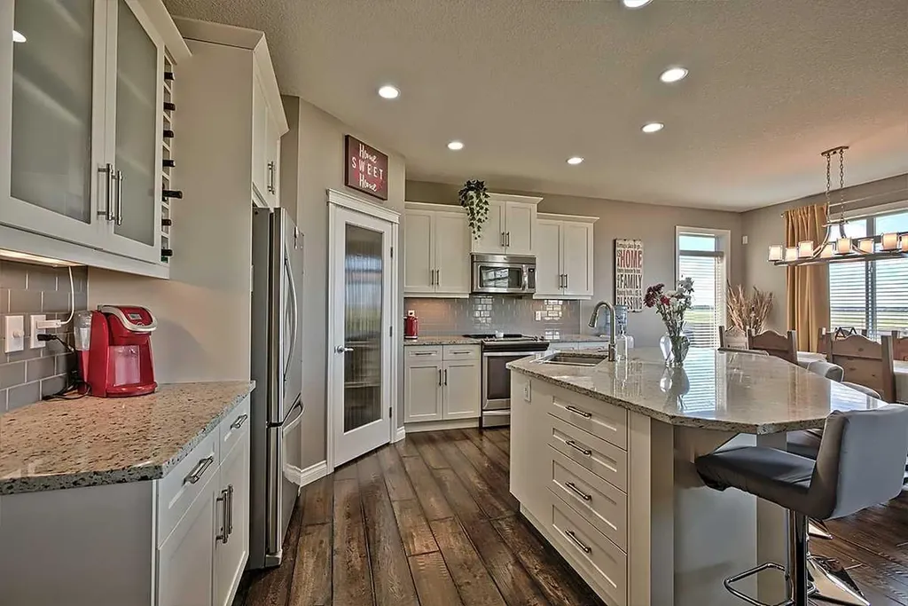 732 Hampton Hills Drive NE High River AB T1V 0E6