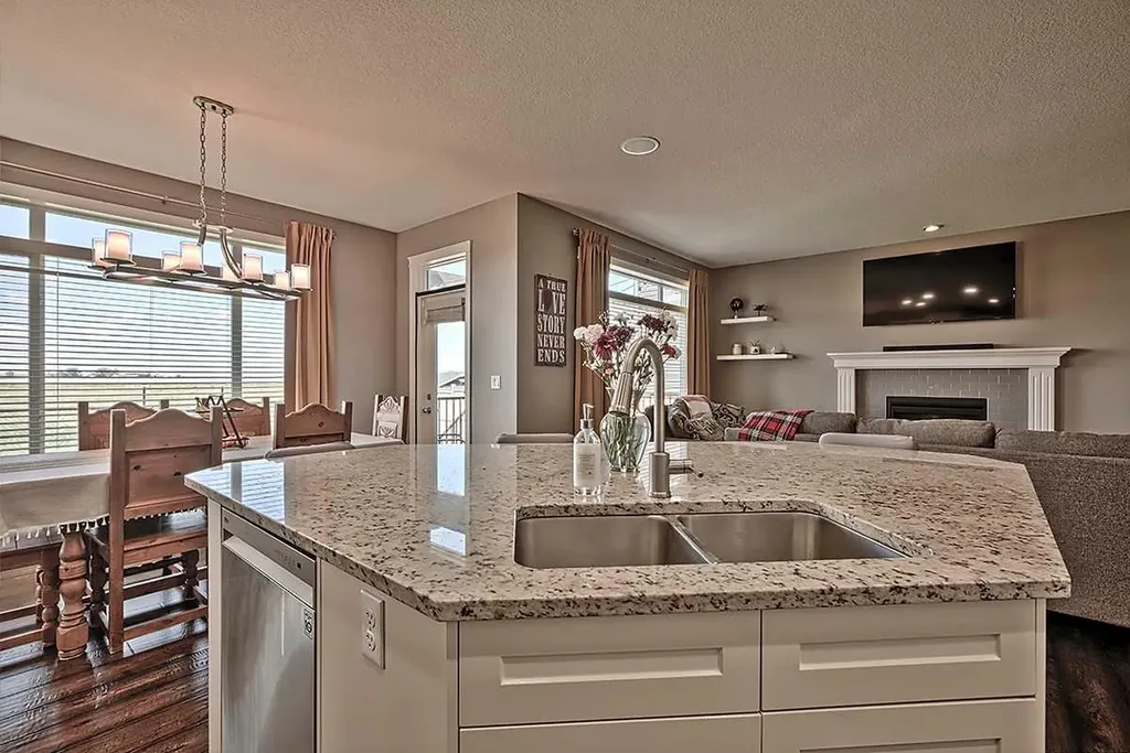 732 Hampton Hills Drive NE High River AB T1V 0E6