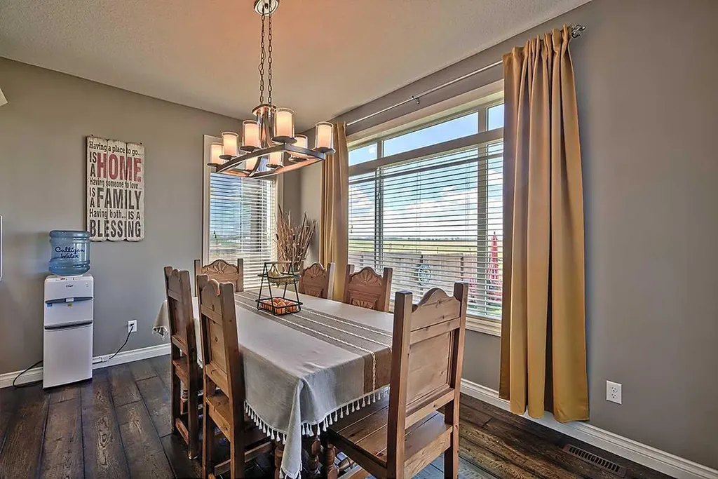 732 Hampton Hills Drive NE High River AB T1V 0E6