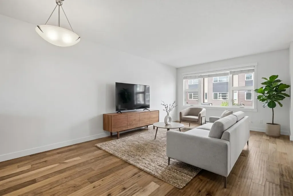 220 Covecreek Circle NE Calgary AB T3K 0W6