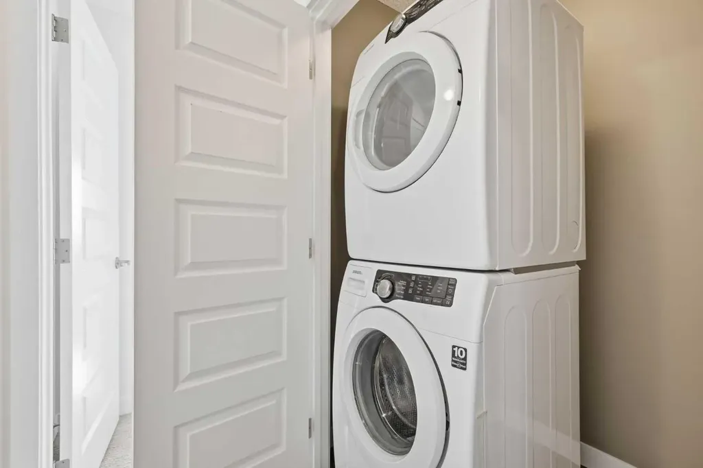 220 Covecreek Circle NE Calgary AB T3K 0W6