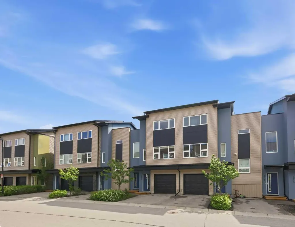 220 Covecreek Circle NE Calgary AB T3K 0W6
