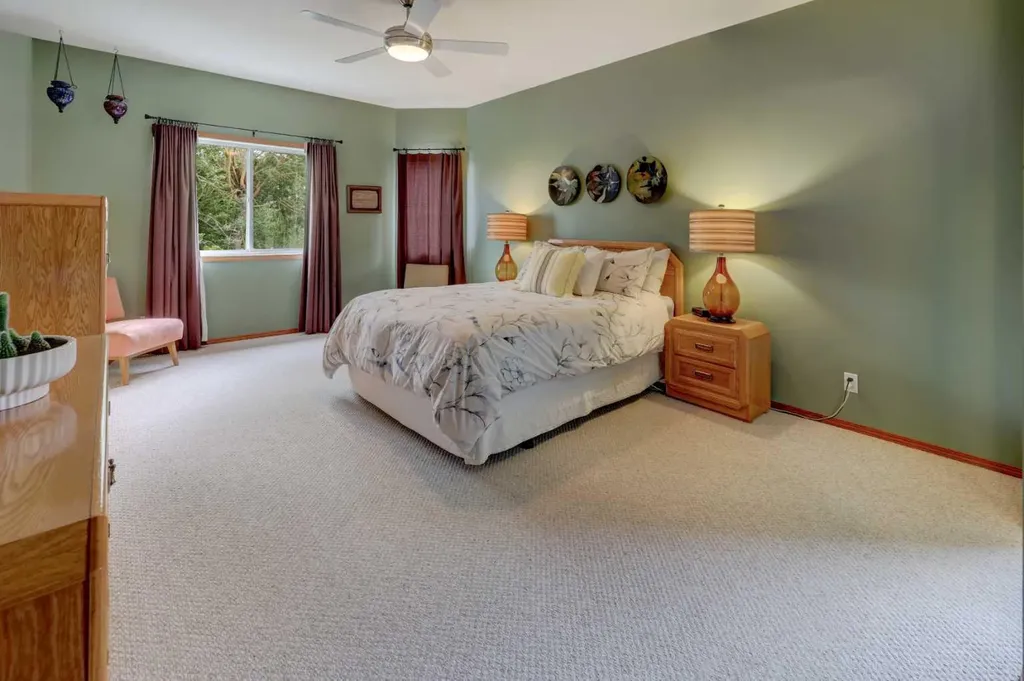 123 Hillview Road Strathmore AB T1P 1W2