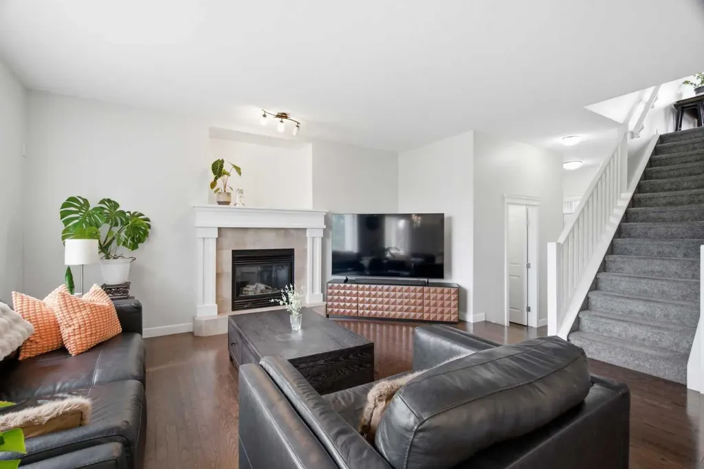 158 Silverado Bank Circle SW Calgary AB T2X 0L1