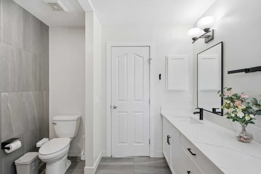 158 Silverado Bank Circle SW Calgary AB T2X 0L1