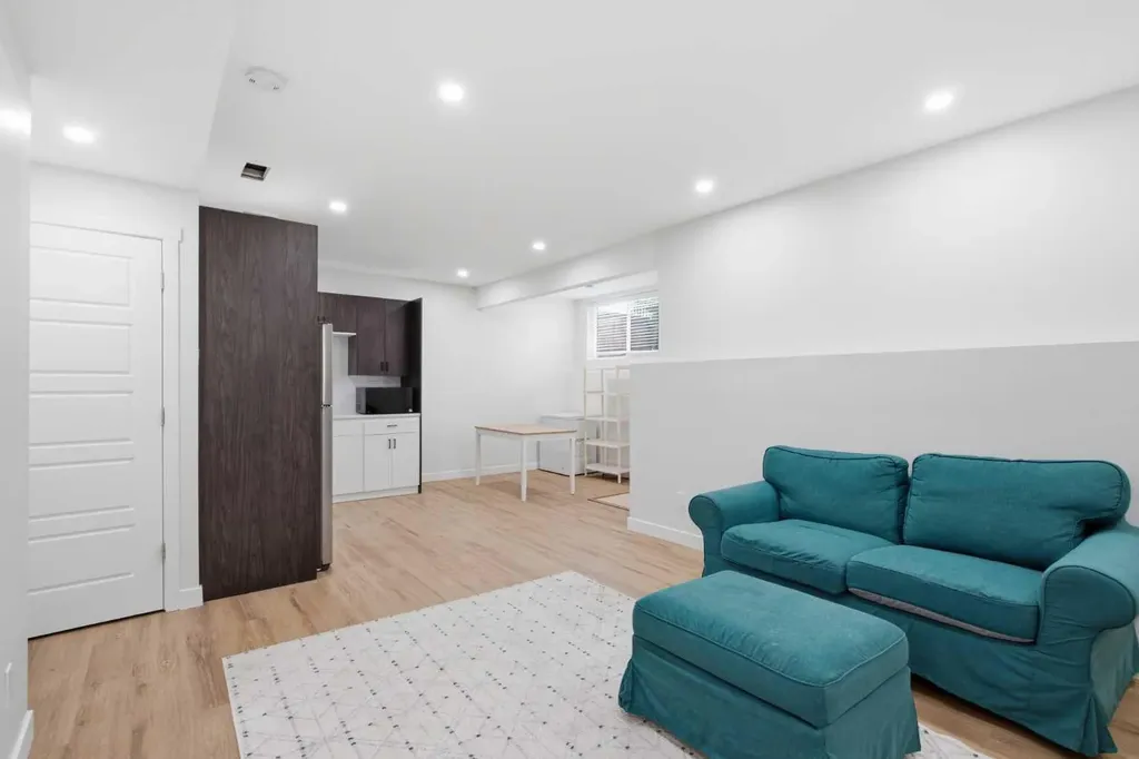 158 Silverado Bank Circle SW Calgary AB T2X 0L1