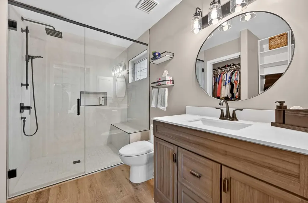 30 Douglasdale Point SE Calgary AB T2Z 3B5