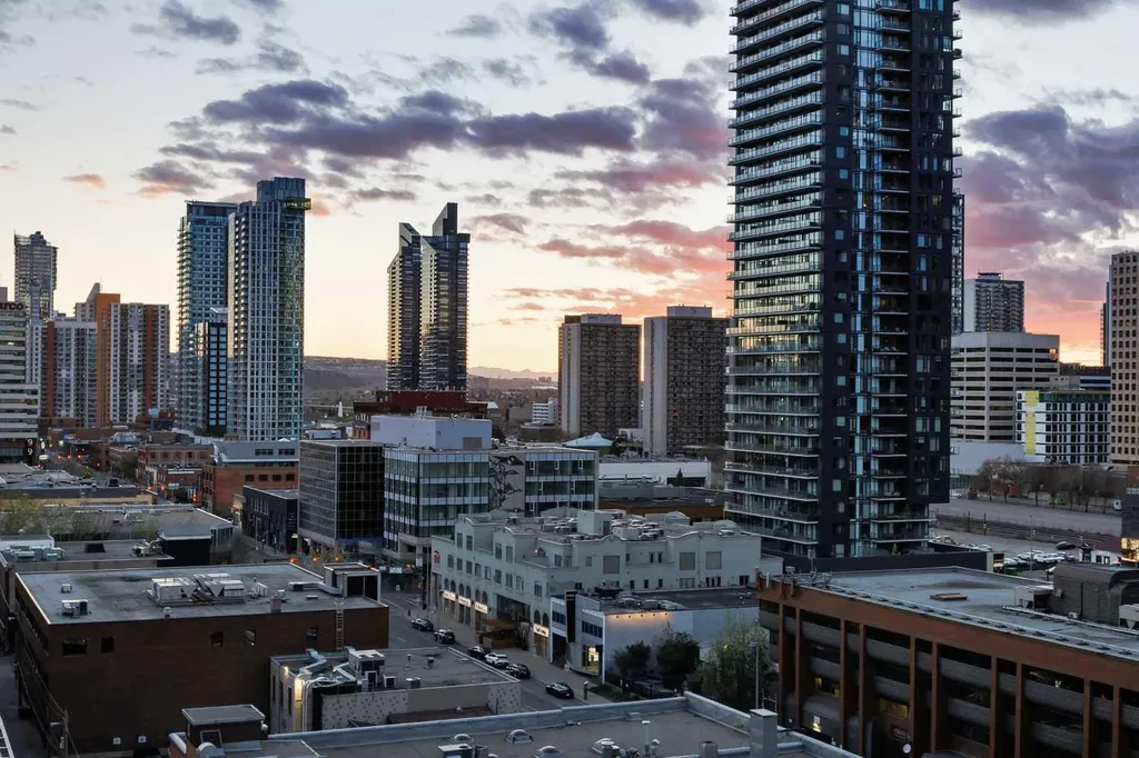 530 12 Avenue SW Calgary AB T2R 0B1