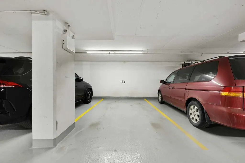 530 12 Avenue SW Calgary AB T2R 0B1